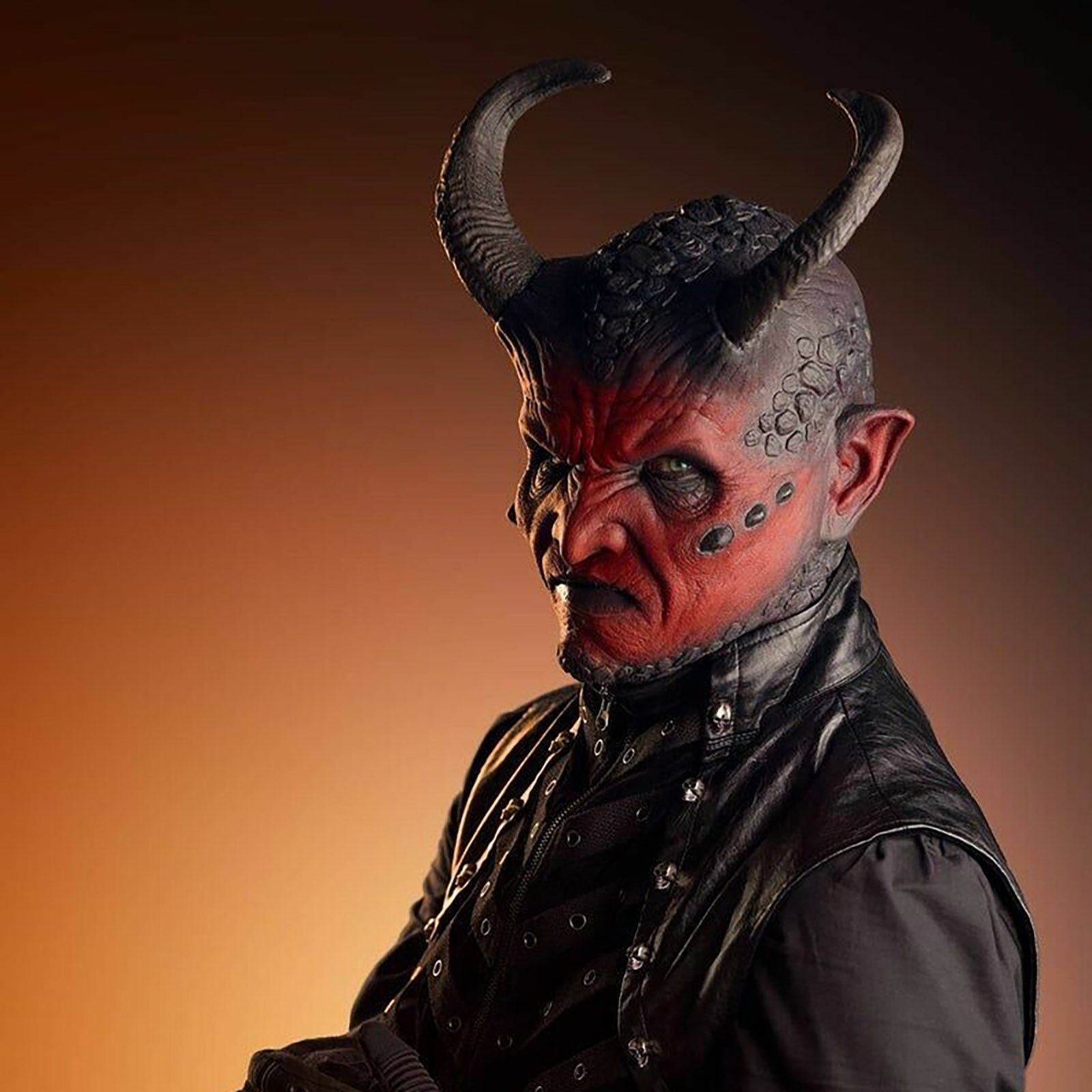 Kari-Dämon Latex Maske Teufel  – Prank Toys Bewertung und Preis